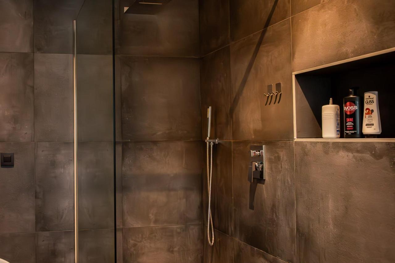 Chez Sabine Et Eric Maison Pour 6 Personnes Avec Piscine Chauffee Andenne Buitenkant foto