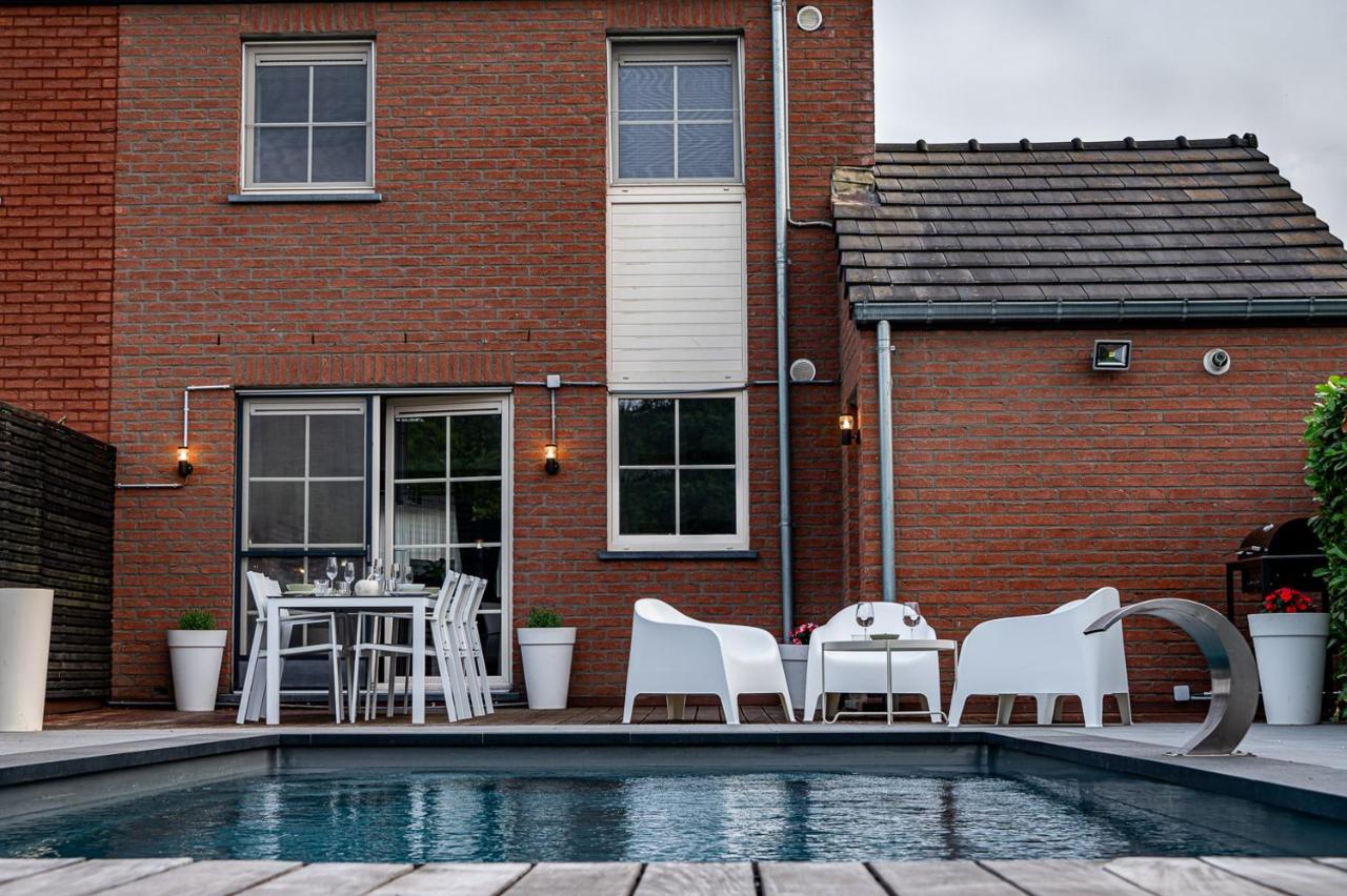 Chez Sabine Et Eric Maison Pour 6 Personnes Avec Piscine Chauffee Andenne Buitenkant foto