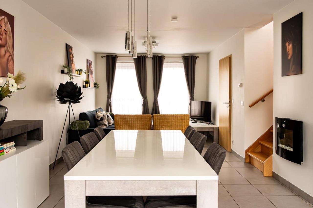 Chez Sabine Et Eric Maison Pour 6 Personnes Avec Piscine Chauffee Andenne Buitenkant foto
