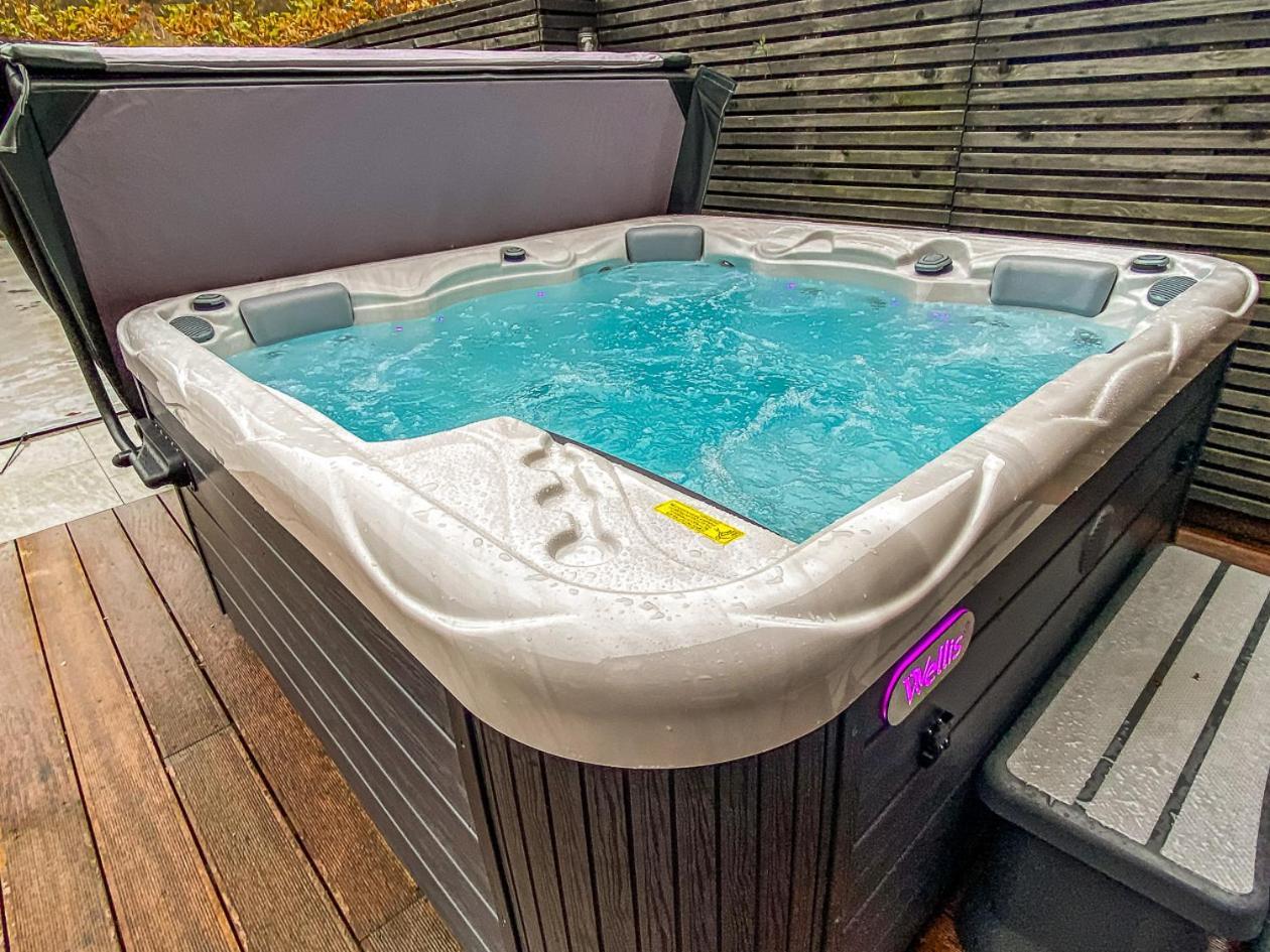 Chez Sabine Et Eric Maison Pour 6 Personnes Avec Piscine Chauffee Andenne Buitenkant foto